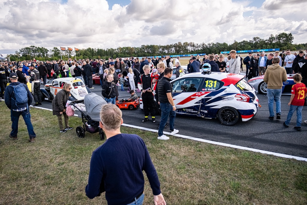 Et fast element i weekenderne bliver de populære gridshows.
(Foto: Grippo)
